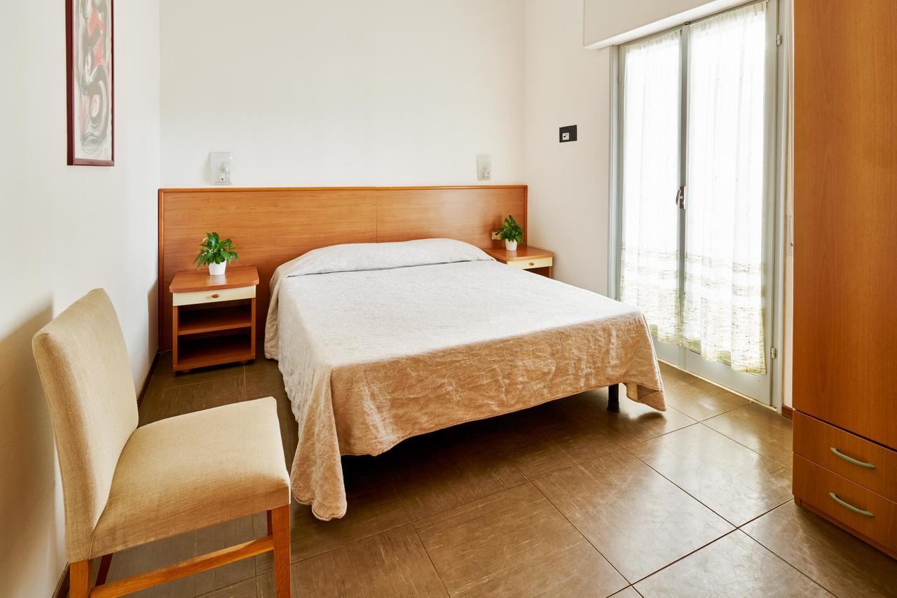 G/Hotel Lignano Линяно Сабиадоро Екстериор снимка