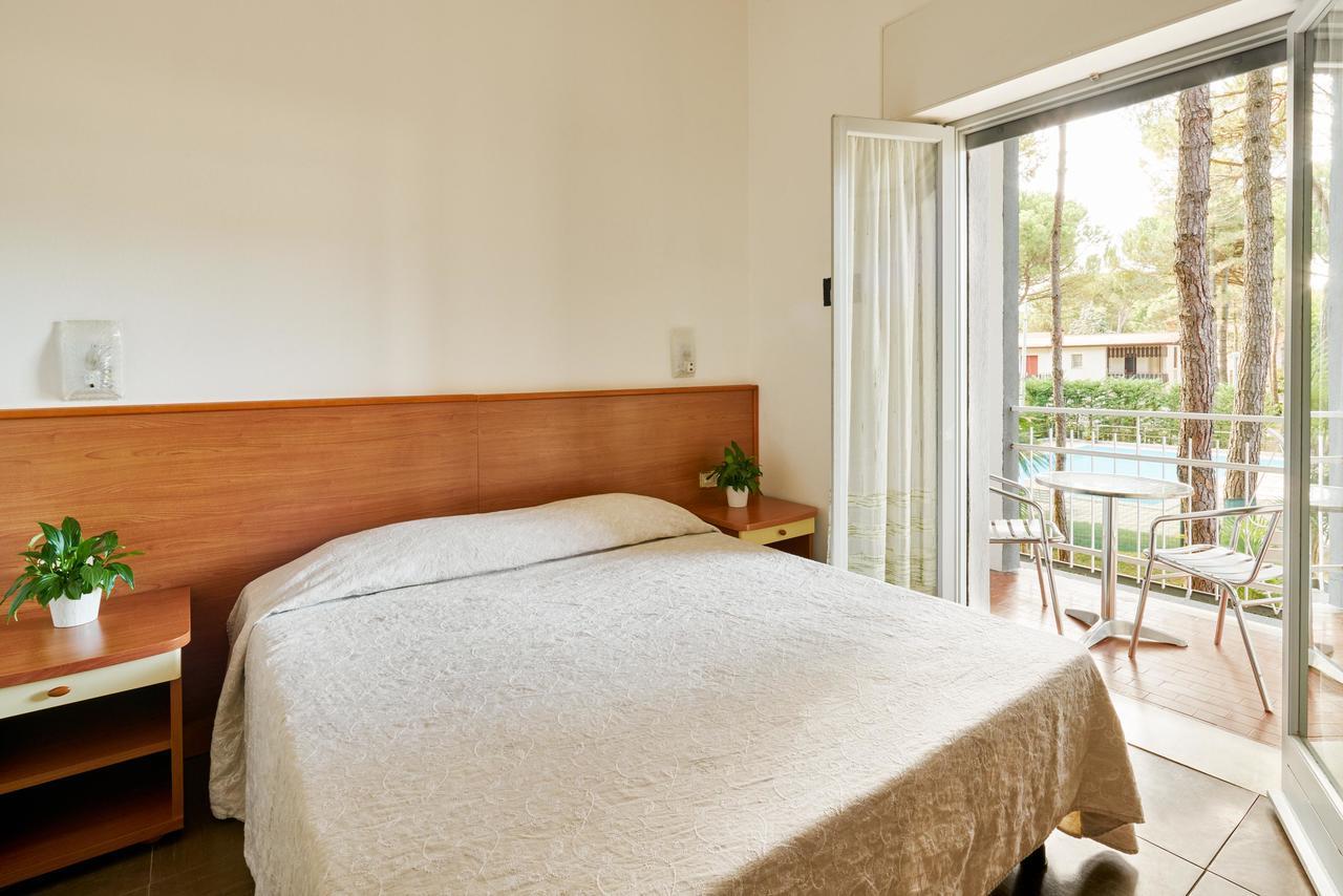 G/Hotel Lignano Линяно Сабиадоро Екстериор снимка