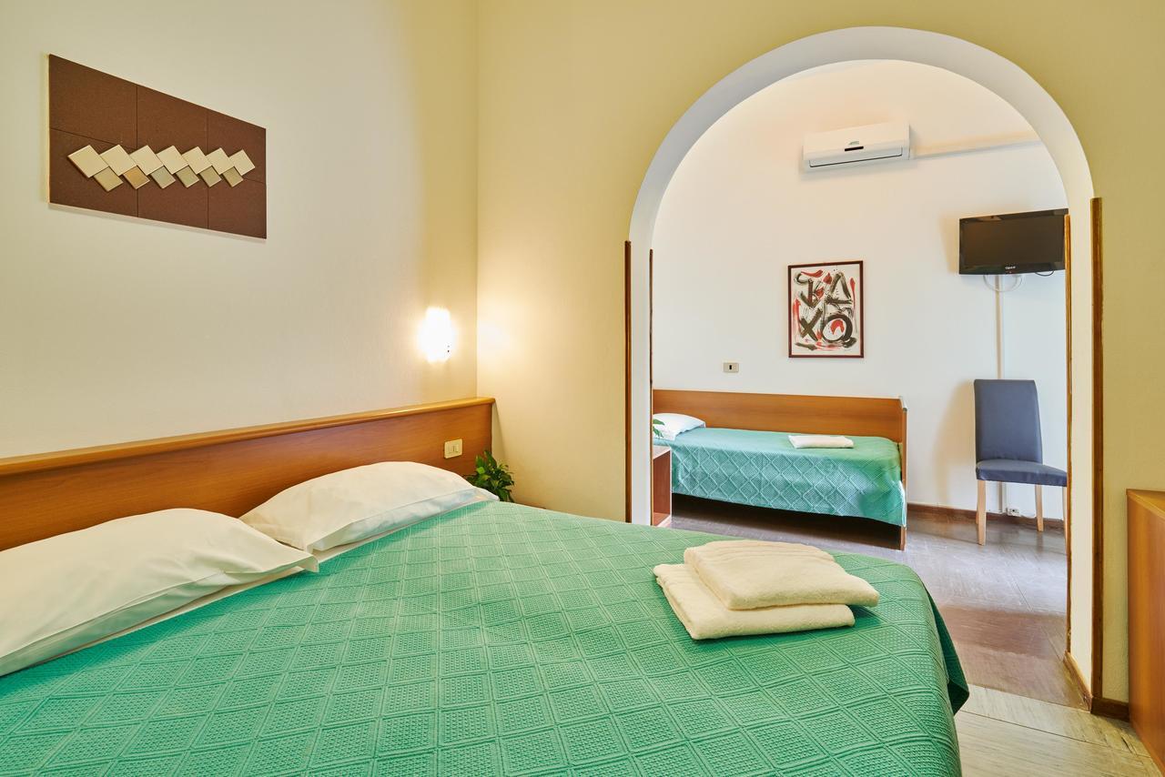 G/Hotel Lignano Линяно Сабиадоро Екстериор снимка