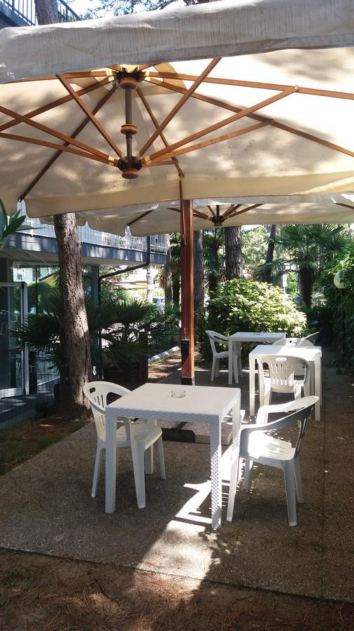 G/Hotel Lignano Линяно Сабиадоро Екстериор снимка