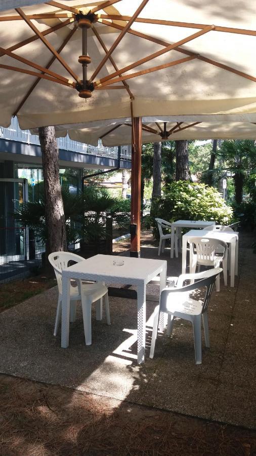 G/Hotel Lignano Линяно Сабиадоро Екстериор снимка